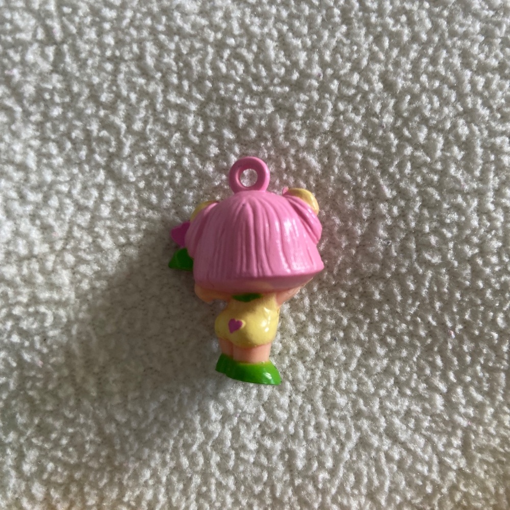 Vintage 1984 Charmkins Necklace with Sweet Bea and the honey bee train - Picture 5 of 6